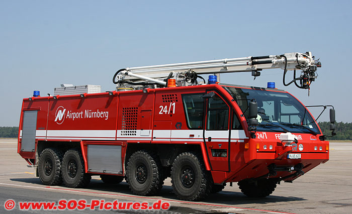 Florian Nürnberg Flughafen 24-01