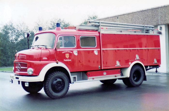 Kennzeichenhalter pink in Nordrhein-Westfalen - Paderborn