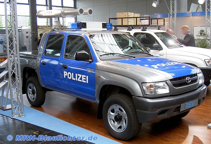 Wasserwerfer - Toyota Hilux